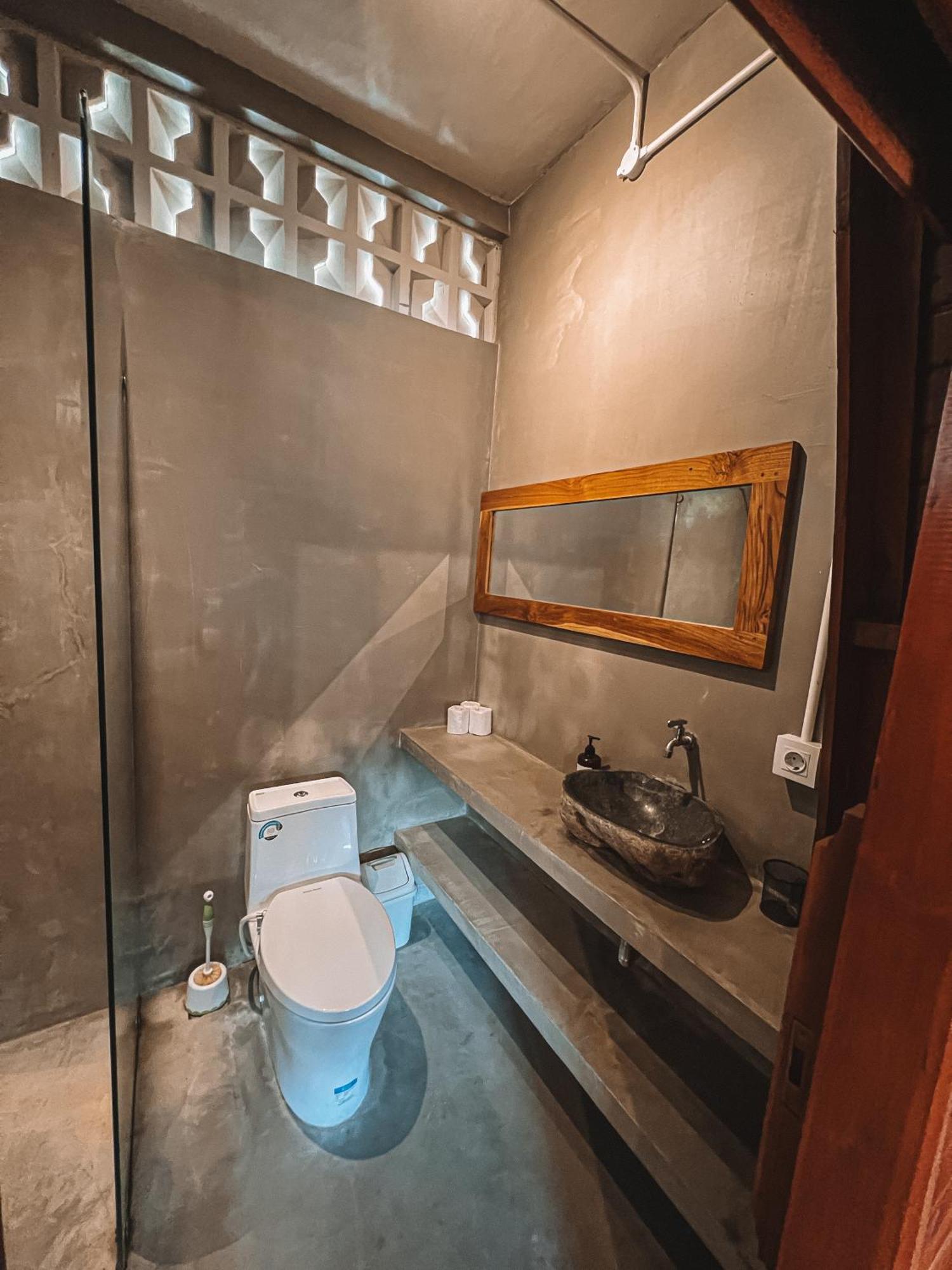 Hostel Bagus Ink Surf Camp Uluwatu Exterior foto