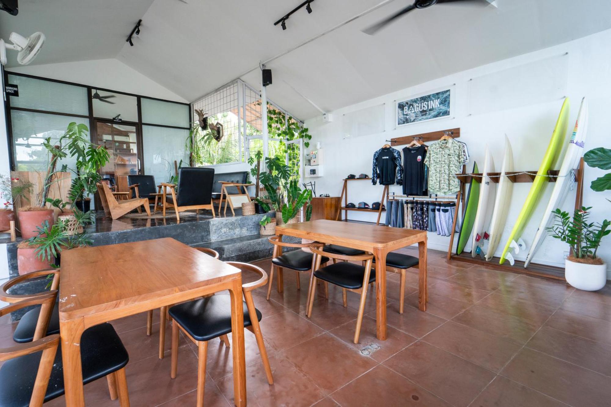 Hostel Bagus Ink Surf Camp Uluwatu Exterior foto