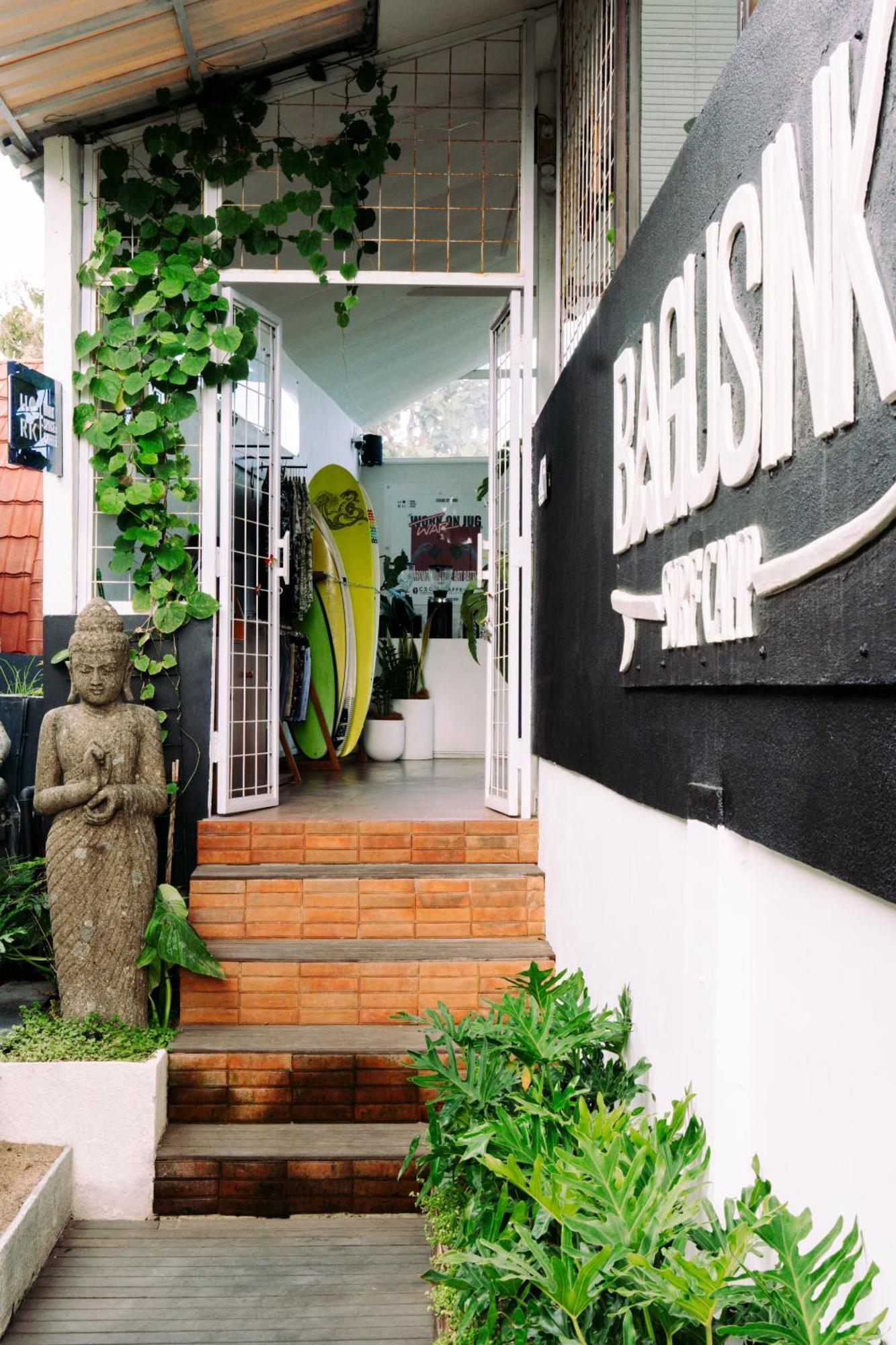 Hostel Bagus Ink Surf Camp Uluwatu Exterior foto